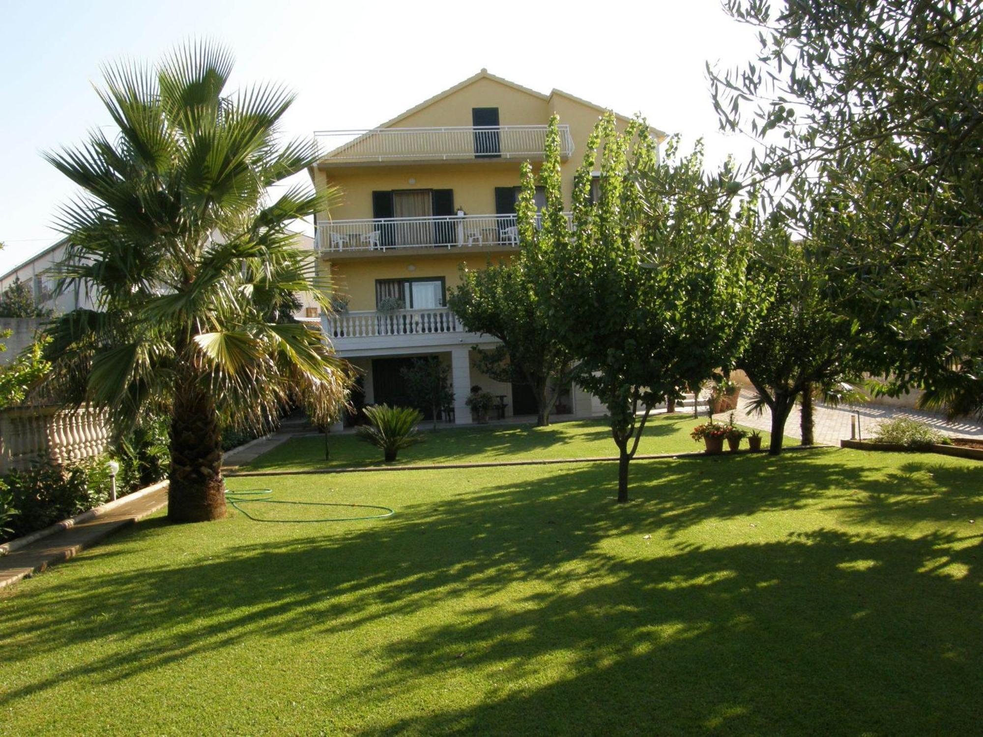 Villa Slavica 1 Vodice Exterior photo