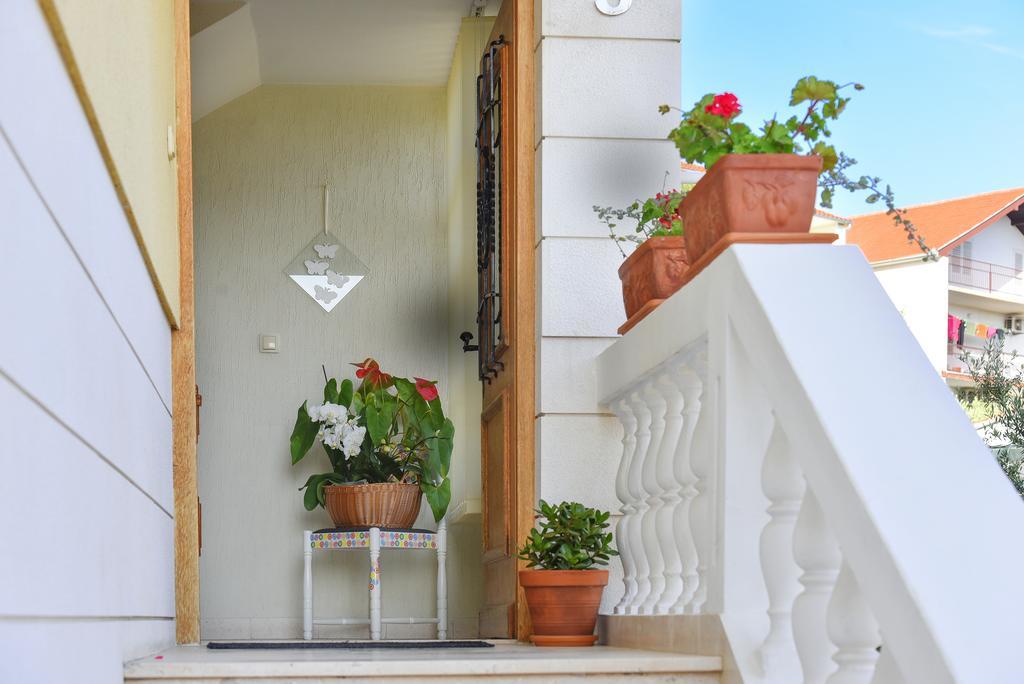 Villa Slavica 1 Vodice Exterior photo